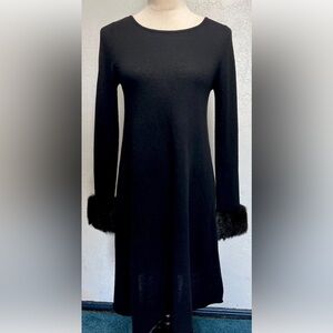 AUTUMN 100% Cashmere Sweater Dress Faux Fur Cuffs Sz S Black Knee Length